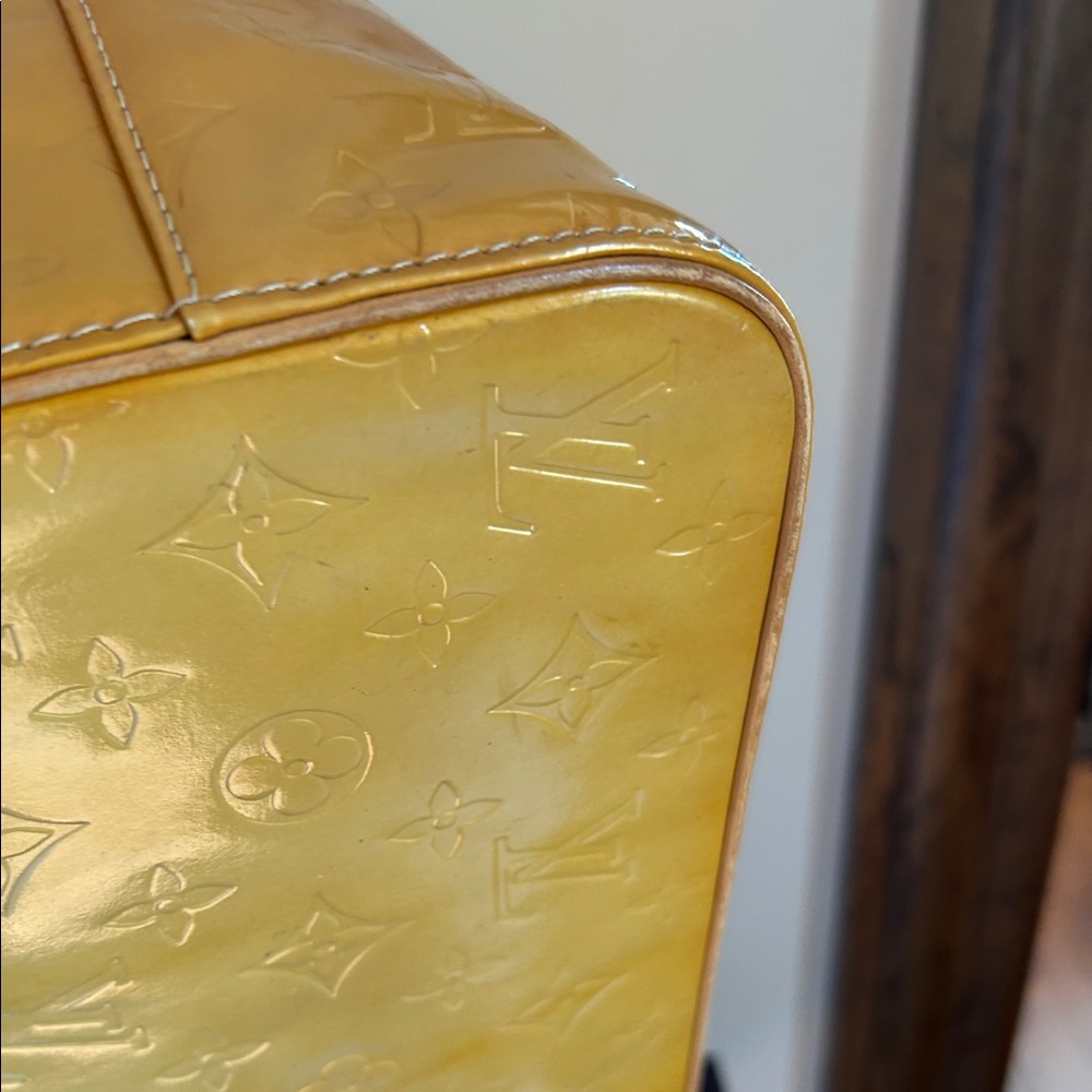Louis Vuitton Shiny Vernis Gold Tote - Picture 8 of 16